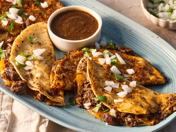 282988 birria quesa tacos ddmfs beauty 4x3 17449 63951cdbad104d4c81d9ddd3865a8e9c